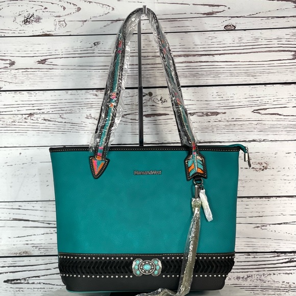 Montana West Concho Collection Concealed Carry Tote - Picture 2 of 8